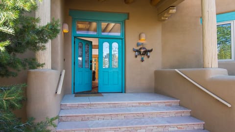 Welcome to your home in Santa Fe. Live like a local and have a great time!