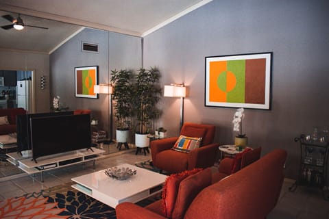 Modern Experience - Living room