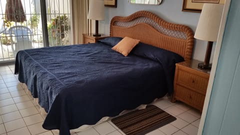 Master Garden Bedroom #3009.  Seconds to beach, restaurant and bar.