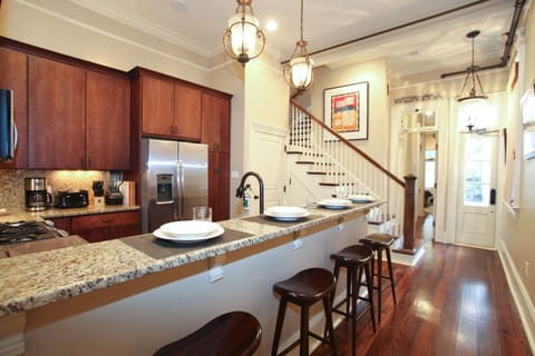 Gourmet kitchen with breakfast bar