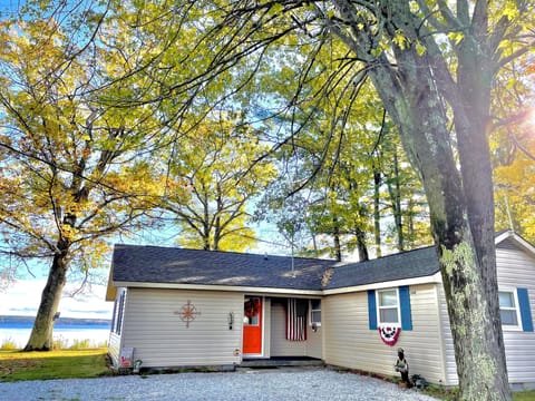Welcome to the Lakehouse! View from driveway.