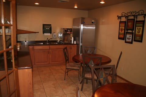 Breakfast nook near lobby