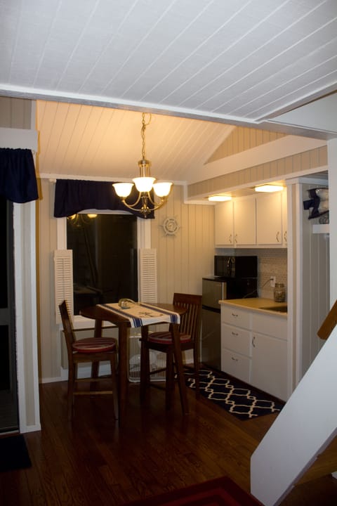 2nd floor, Kitchenette