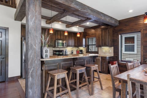 Breakfast bar with seating for 3 more