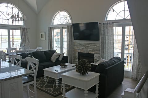 Living room - 2nd floor 