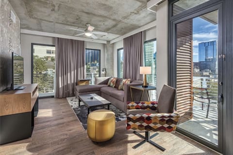 2B Presidential Living Room