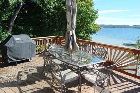 Upper Deck with Gas Grill, Table and Chairs