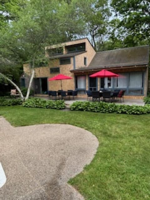 Main:  kitchen, living & dining areas, king bedroom & sitting area, 2 bathrooms