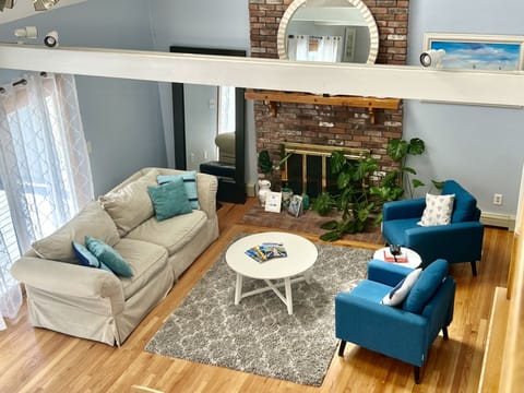 Huge, open family room with skylight