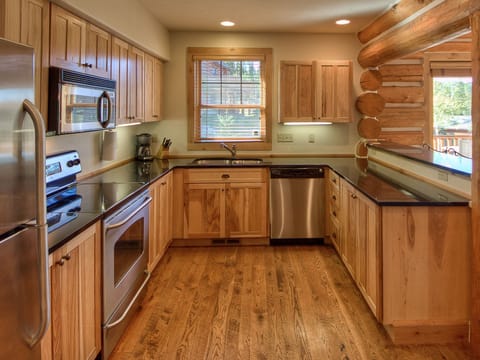 Powder Ridge Cabins, 13 Rosebud, Kitchen, 2