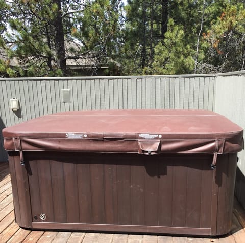 NEW Hot Tub