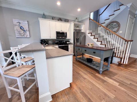 Kitchen features all your necessities