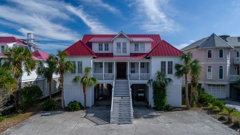 Excellent photos by Photographer Daniel Cothran Thru The Viewer (ok few are me).