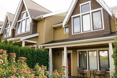 Front porch bistro table and chairs