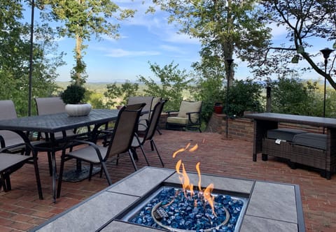 Propane fire pit table