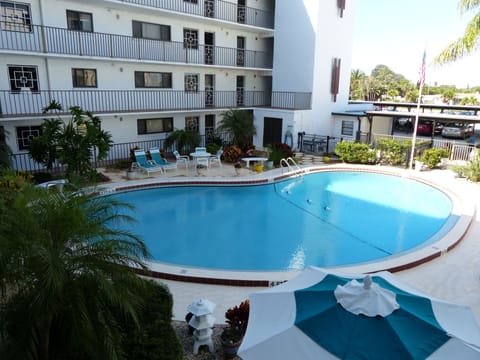 Tropical Heated Pool