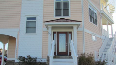 101 St. Demetrios Ave
N. Wildwood, NJ 08260