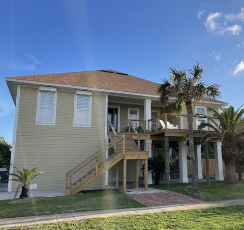 Front of the house.  Front decks face the beach and have a Gulf View.