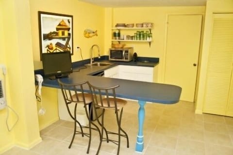 'The Cabana' with kitchenette. Great for drink or snack without disturbing other