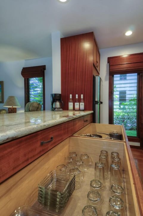 Fully stocked wide soft close drawers in kitchen