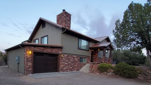 Beautiful canyon views from every window!