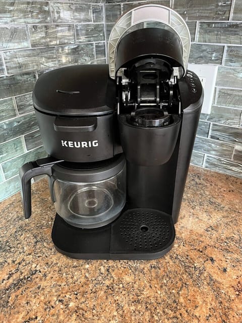 Keurig Duo with both K Cups or Carafe Capabilities