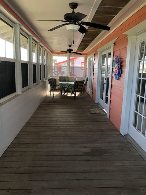 Screened in porch