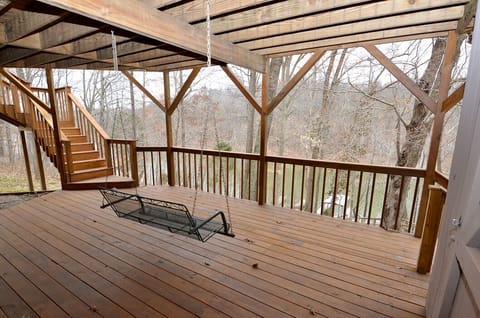 Swing on the lower deck while you look out over the lake!