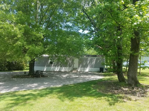 Entrance to the large lot.  Lots of parking and an outlet outside for charging.

