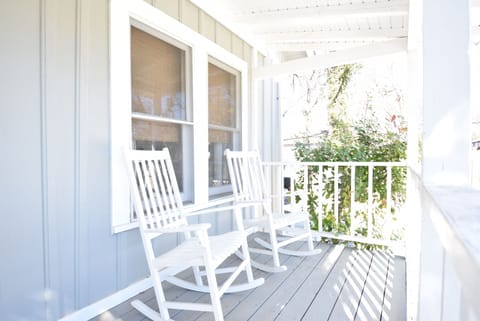 Front porch - river view to the left 