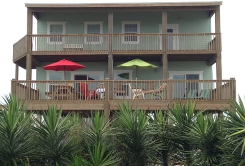 2 Story Beach House in Crystal Beach with view from street