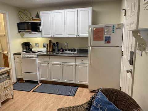 Unit B kitchenette.