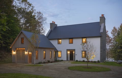 The manor at Loch Ne'amh