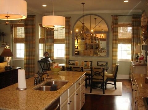 Kitchen to Dining Area