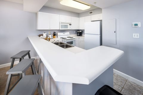 Kitchen, 
Pelican Isle Resort 305 Okaloosa Island Fort Walton Beach Vacation Rentals by Sunset Resort Rentals