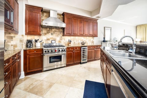 Kitchen - 
Bella Riva Resort, Okaloosa Island Fort Walton Beach Florida Vacation Rentals