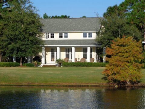 Lakeside Cottage Overlooking The Raven Golf Course From The Full  Wrap Around Deck Including Gas Barbeque For Outside Grilling