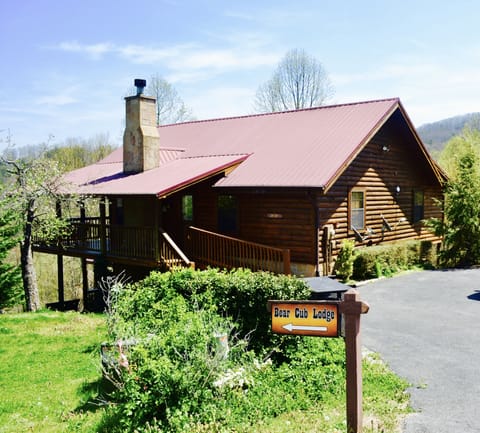 Bear Cub Lodge