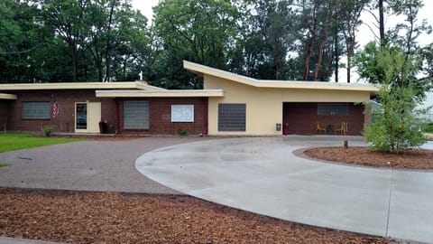 Front of house 
Circular drive way