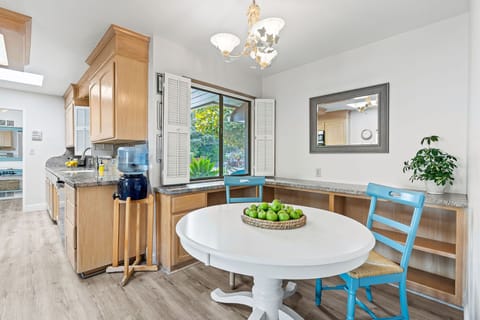 Breakfast nook with complimentary water.