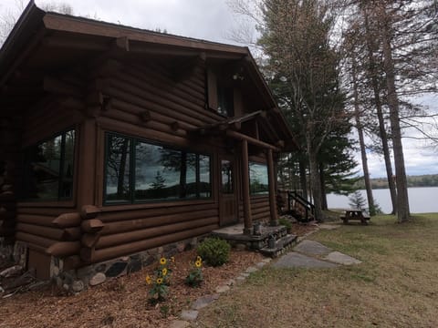 Exclusive cabin on Partridge Lake