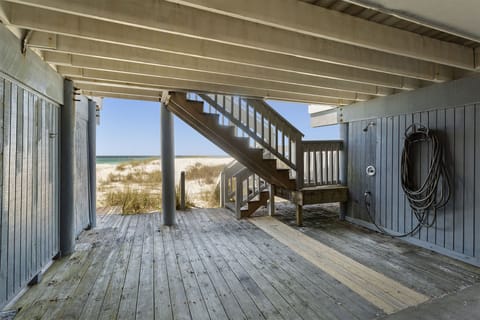 22-Shoreline-Villas-7-Patio