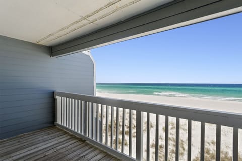 22-Shoreline-Villas-7-Master-Balcony