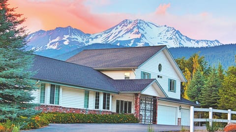 Guest House in Spring/Summer