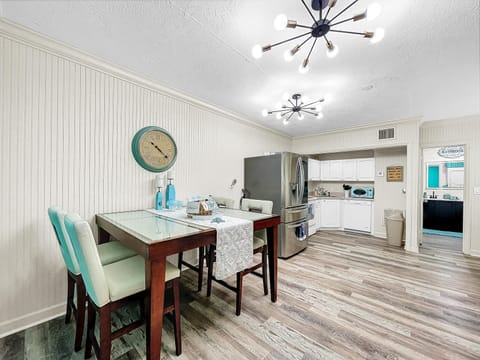 Dining Table in the Kitchen