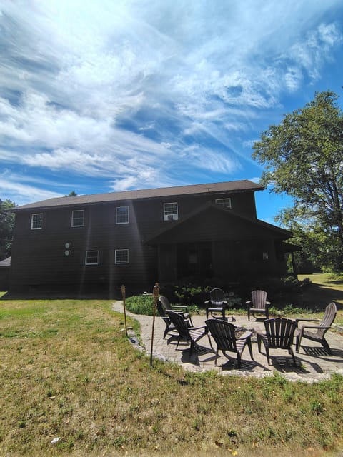 backyard wild goose lodge, kick back and relax