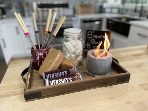 S’mores station 