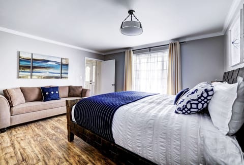 Inviting "Malibu" Cal King downstairs bedroom w/ bathroom and daybed sofa.