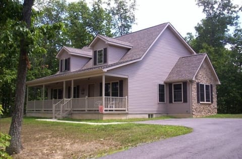 Home setting on a private lot