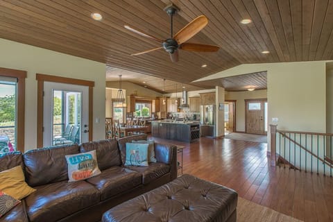 family room looking into kitchen area